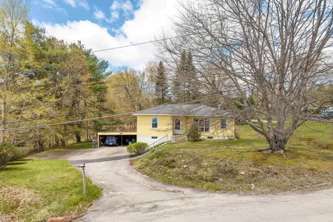 11 Clow Road Wolfeboro NH 03894