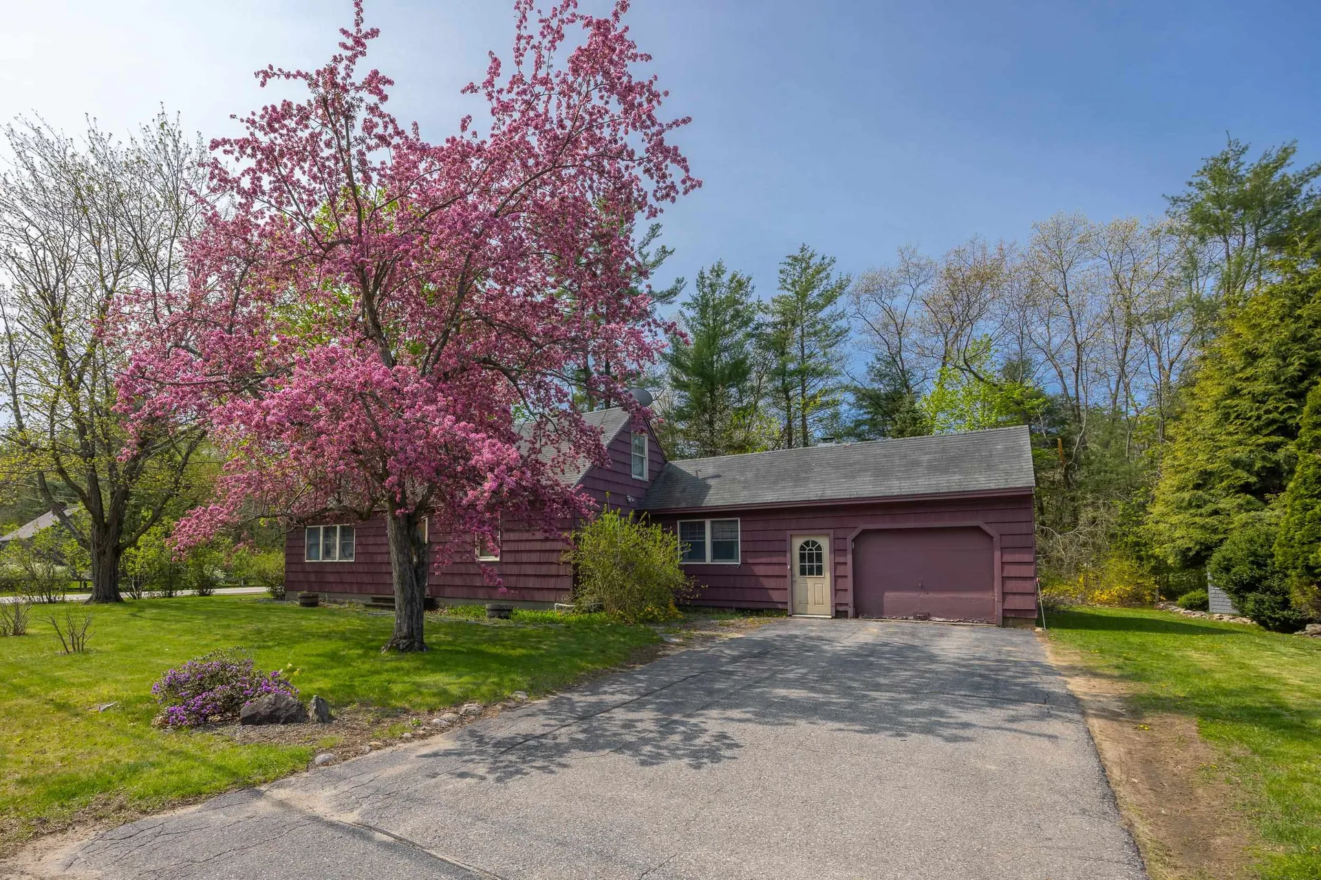 106 General John Sullivan Way Rollinsford NH 03869