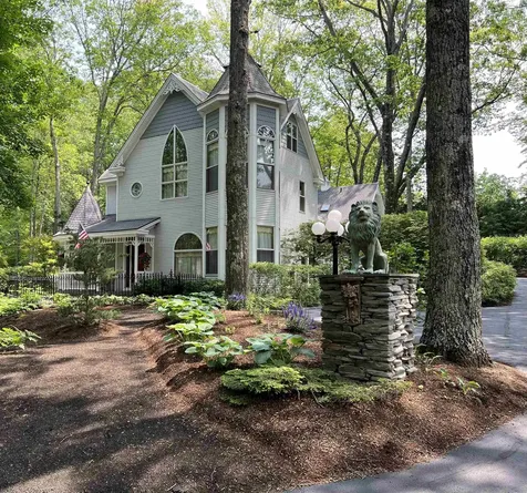 31 Oak Ridge Road Lebanon NH 03784