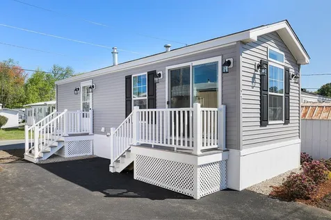 71 Brookwood Drive Salem NH 03079