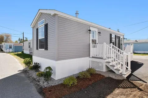 71 Brookwood Drive Salem NH 03079