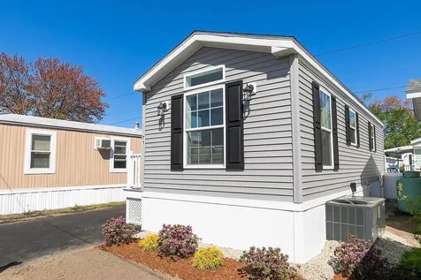 71 Brookwood Drive Salem NH 03079