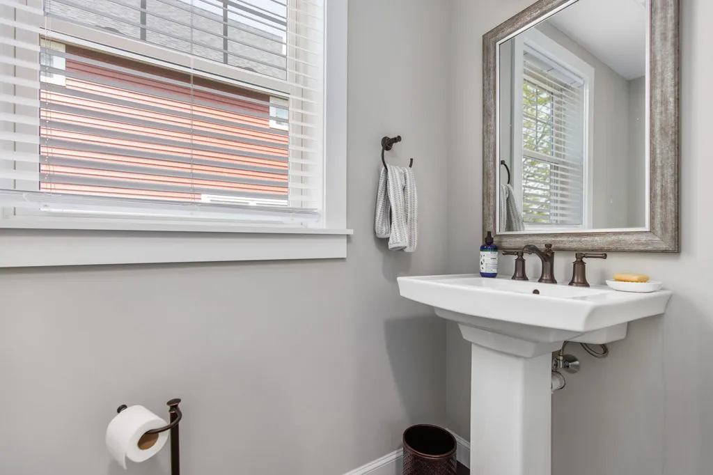 44 Landmark Hill Lane Kittery ME 03904