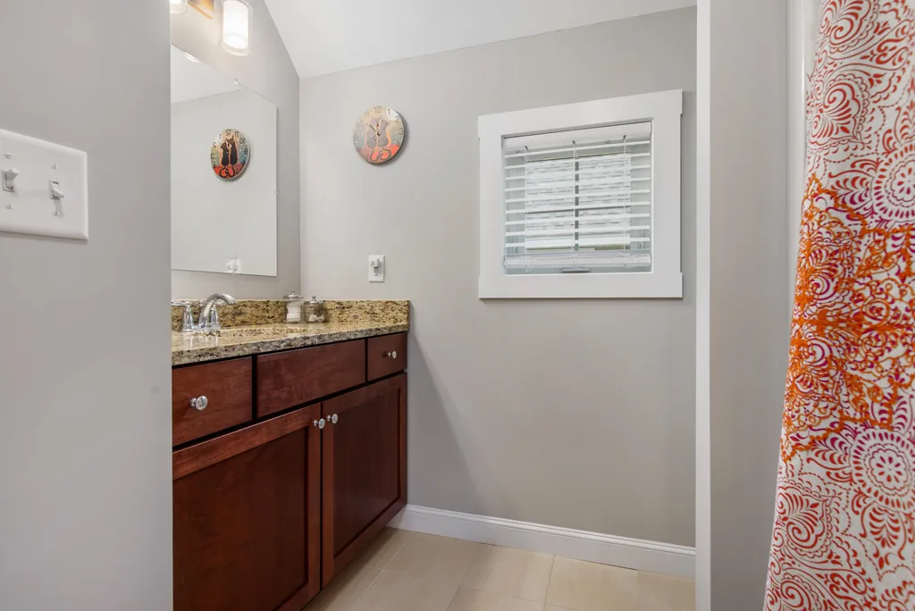44 Landmark Hill Lane Kittery ME 03904