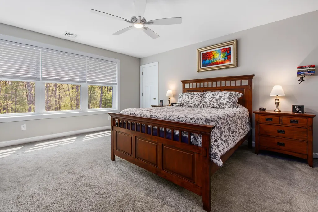 44 Landmark Hill Lane Kittery ME 03904
