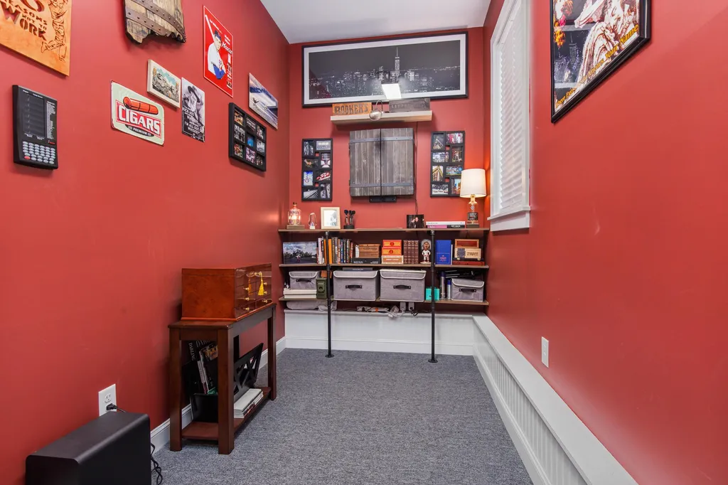 44 Landmark Hill Lane Kittery ME 03904