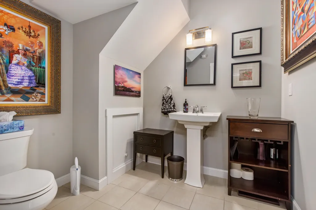 44 Landmark Hill Lane Kittery ME 03904