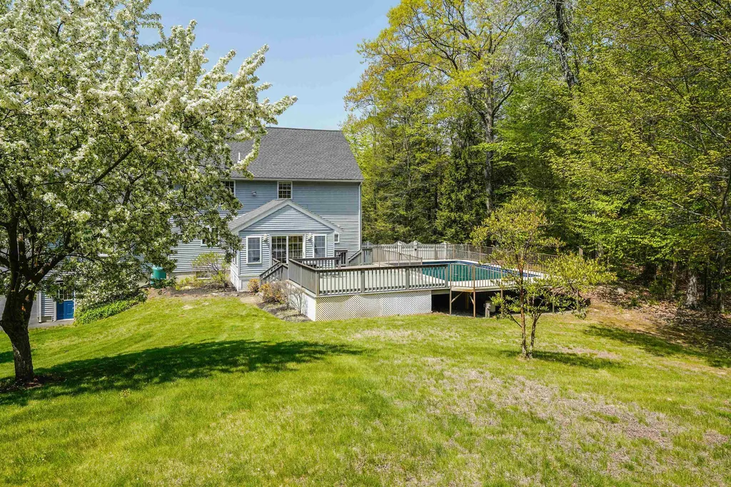 5 Diane Lane Sandown NH 03873