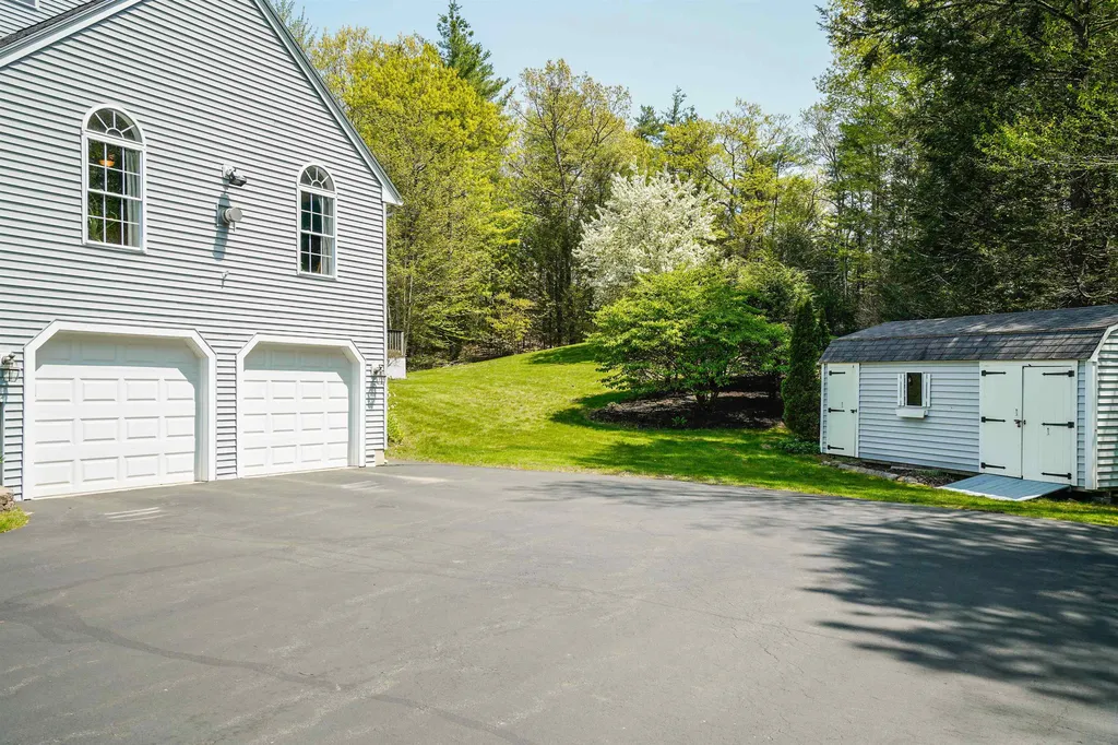 5 Diane Lane Sandown NH 03873