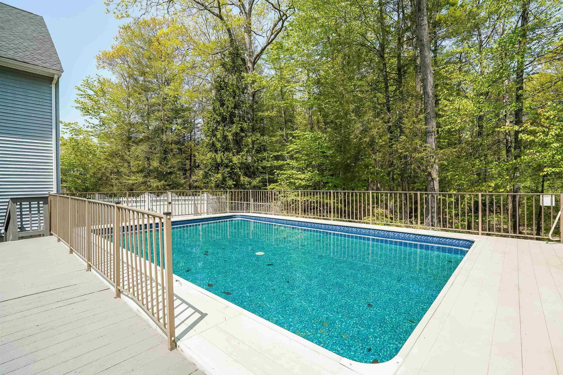 5 Diane Lane Sandown NH 03873