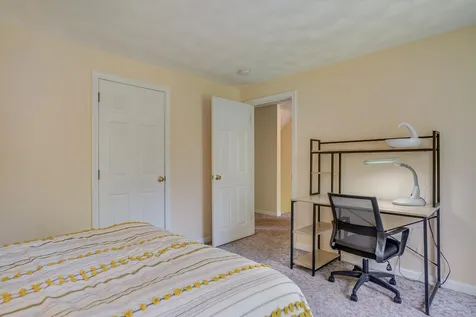 5 Diane Lane Sandown NH 03873