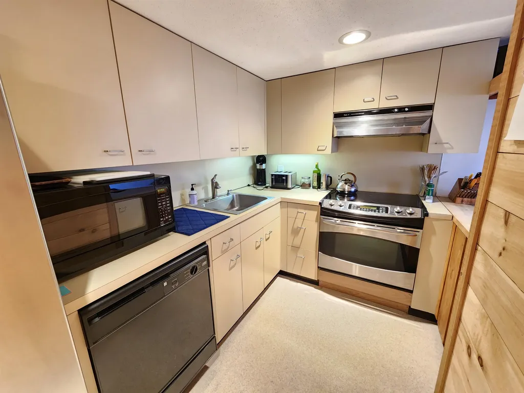 17 Highwood Road Lincoln NH 03251