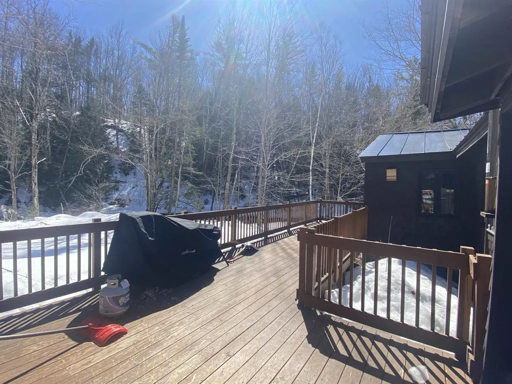 762 Route 118 Canaan NH 03741