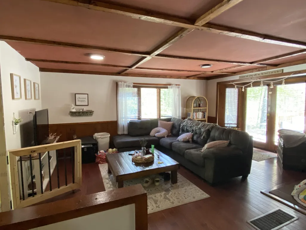 762 Route 118 Canaan NH 03741