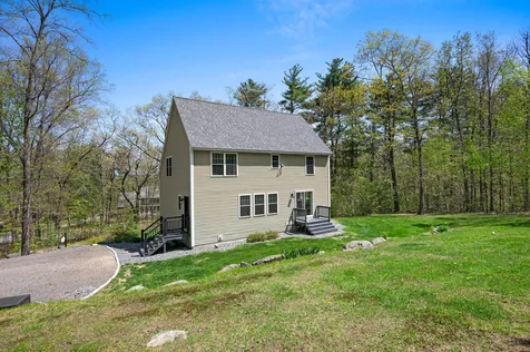 18 Bunker Hill Avenue Stratham NH 03885