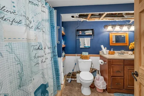 84 Old Lake Shore Road Gilford NH 03249