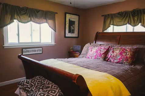 84 Old Lake Shore Road Gilford NH 03249