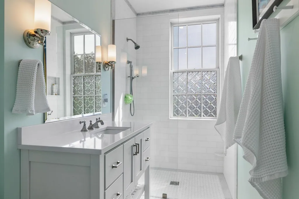 294 Pleasant Street Portsmouth NH 03801