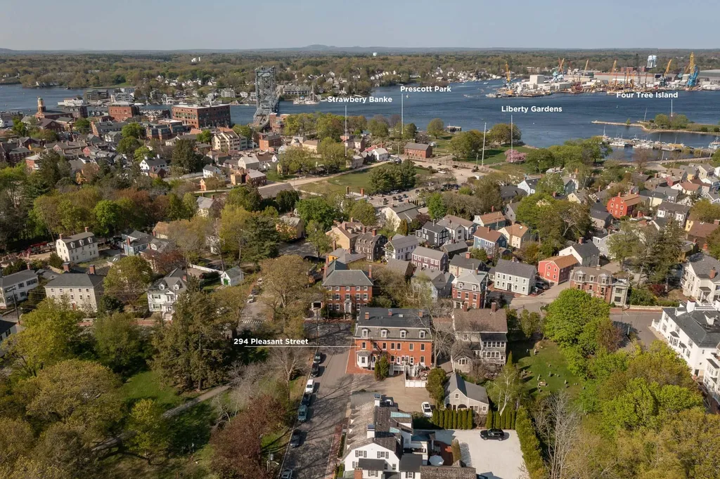 294 Pleasant Street Portsmouth NH 03801