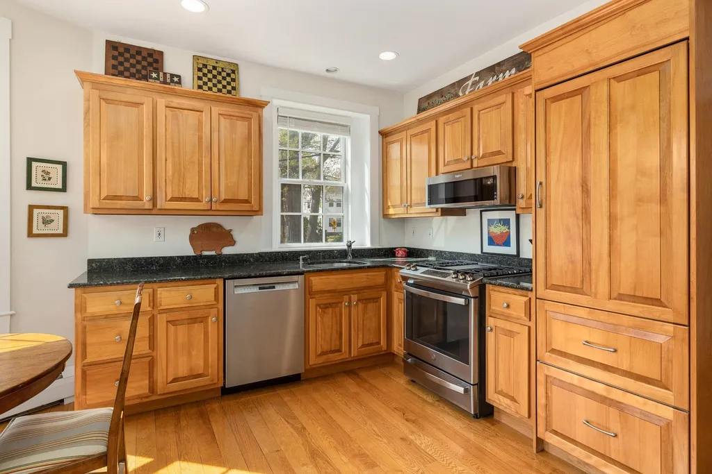 294 Pleasant Street Portsmouth NH 03801