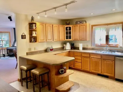 8 Wilderness Way Bath NH 03740