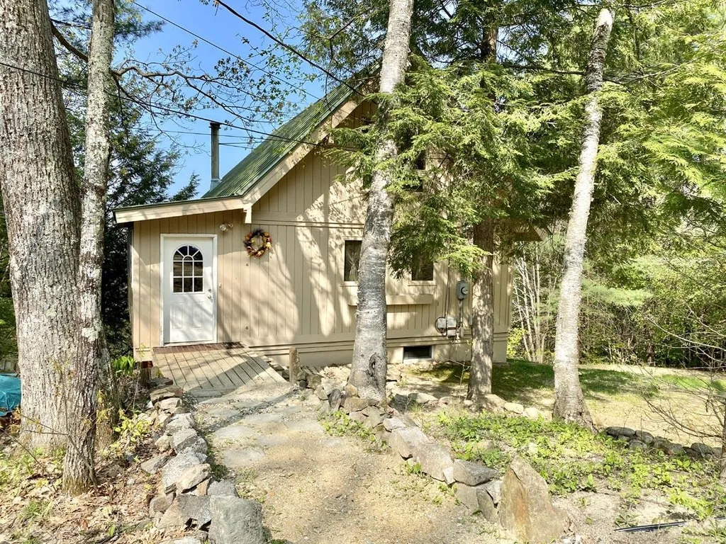 795 Hall Road Bristol NH 03222