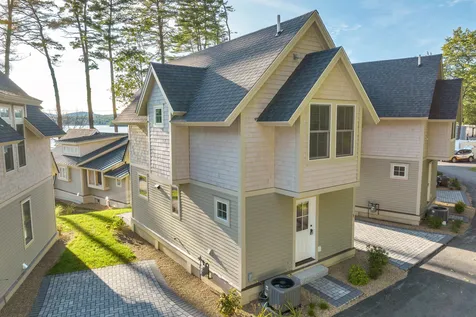 109 Weirs Boulevard Laconia NH 03246