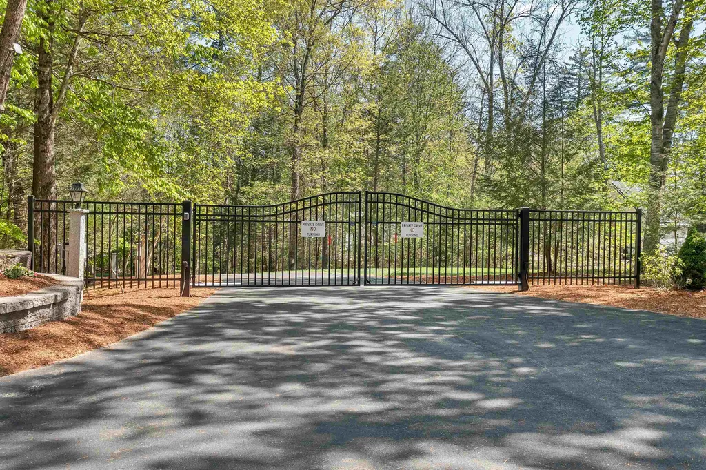 163 Mountain Road Nottingham NH 03290