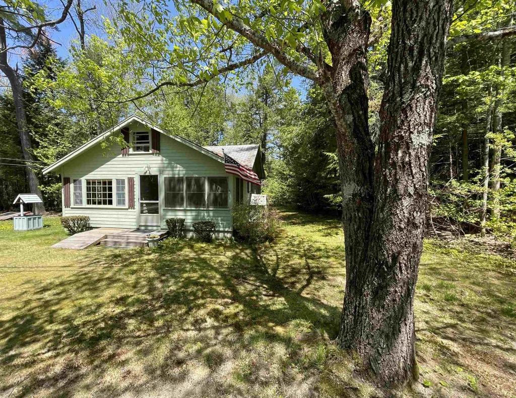 64 Bailey Road Effingham NH 03882