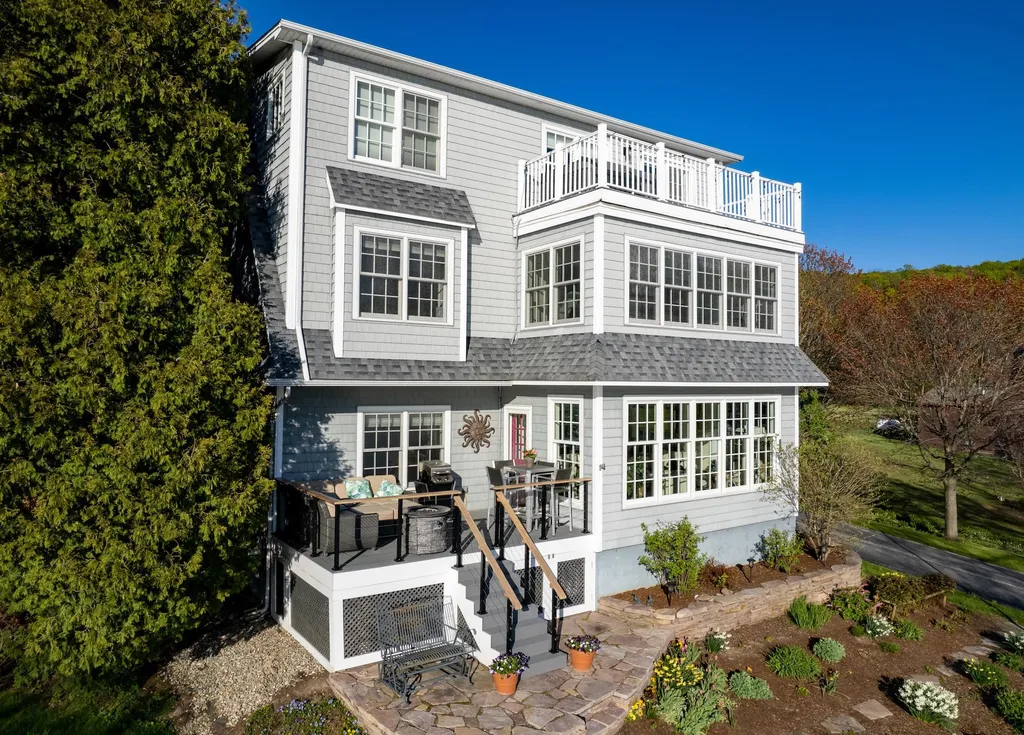 250 Eagle Mountain Harbor Road Milton VT 05468
