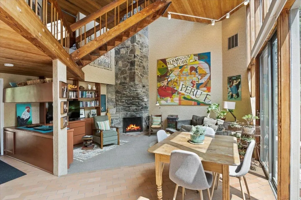 230 Three Pond Road Peru VT 05152