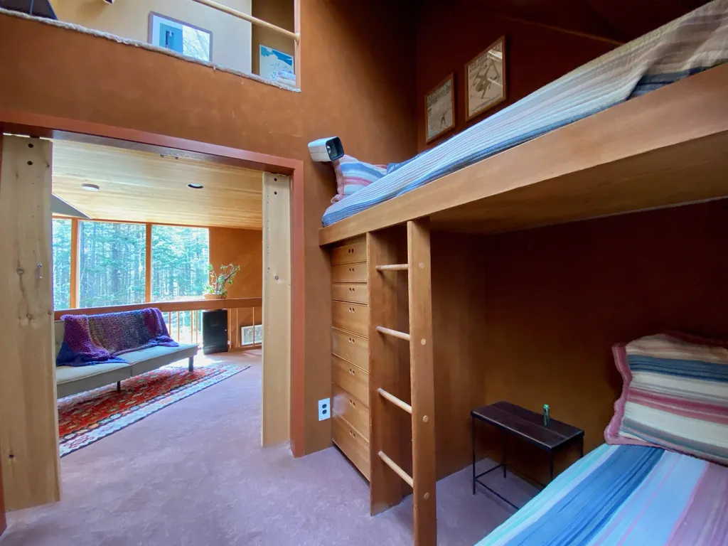 230 Three Pond Road Peru VT 05152