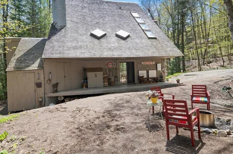 230 Three Pond Road Peru VT 05152