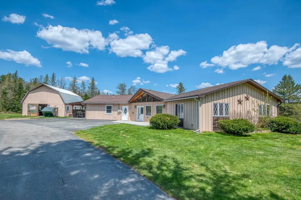 21 Laurel Lane Milan NH 03588