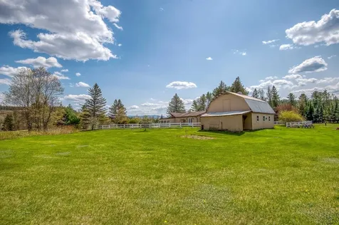 21 Laurel Lane Milan NH 03588
