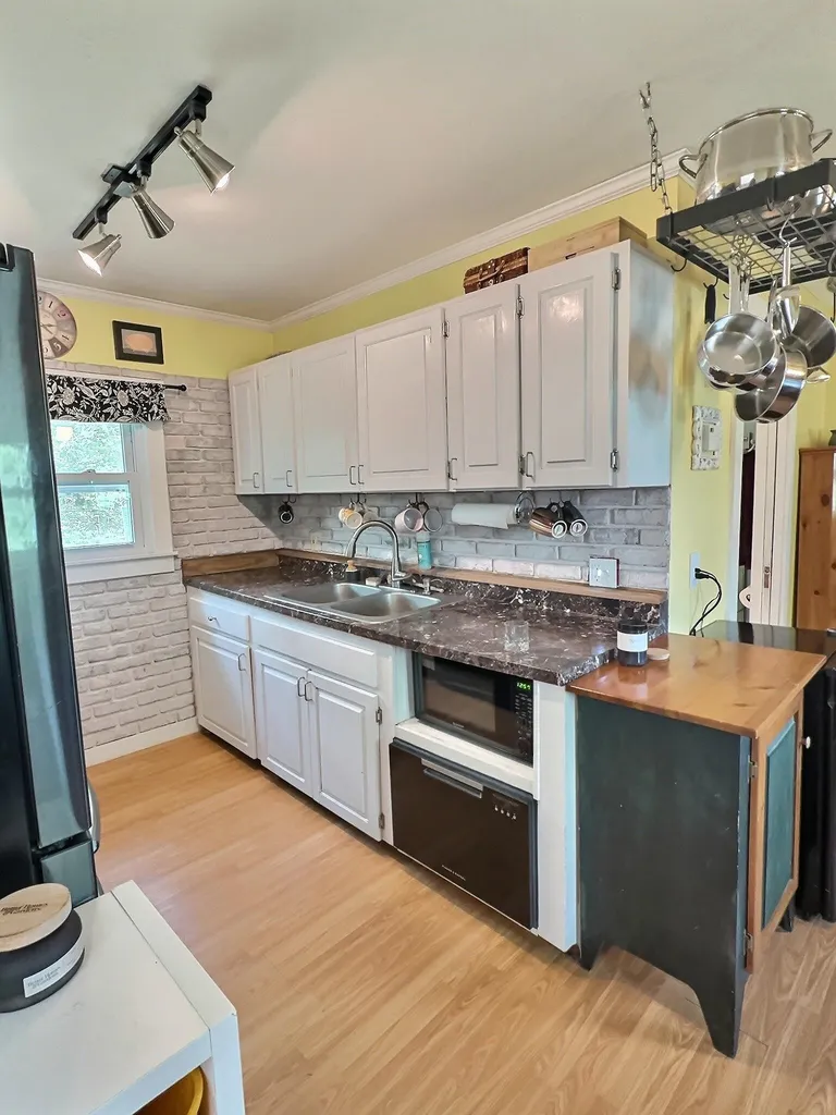 475 North Road Alexandria NH 03222