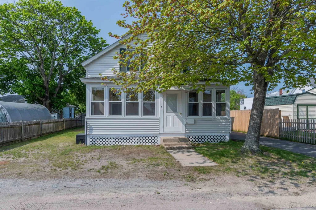 3 Edwards Street Nashua NH 03060