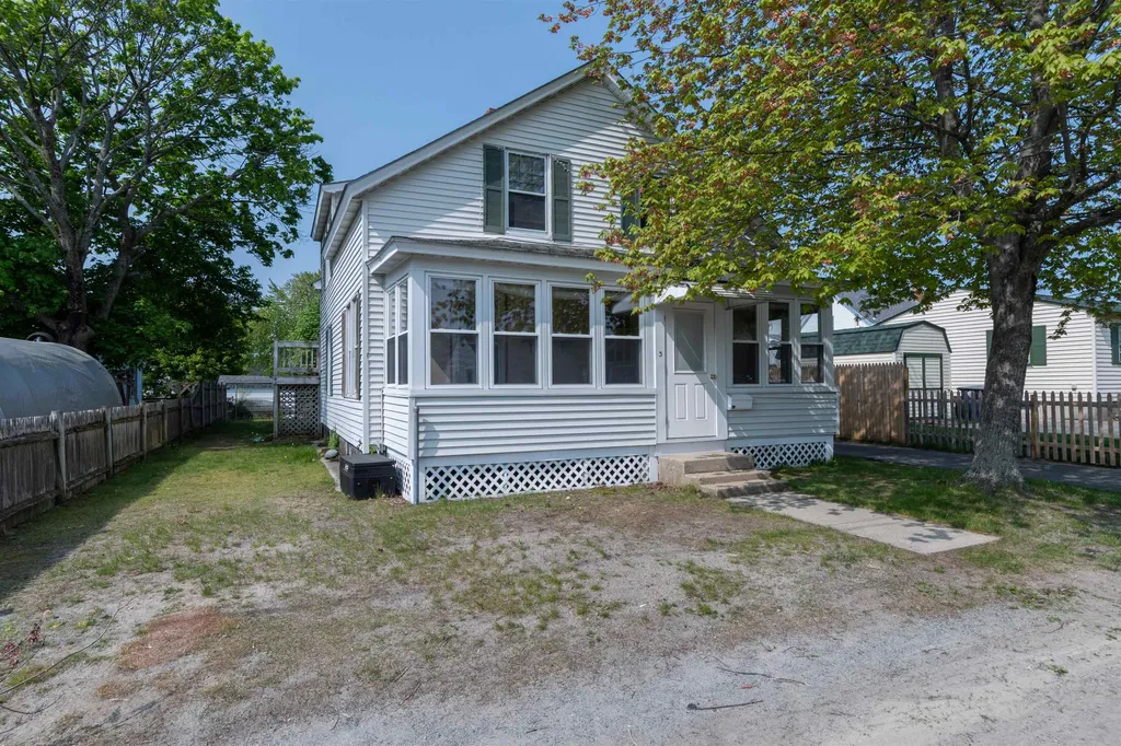 3 Edwards Street Nashua NH 03060