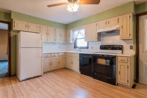 3 Edwards Street Nashua NH 03060