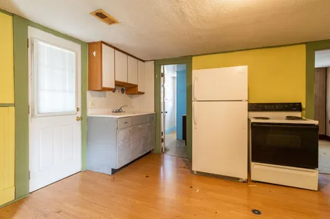 3 Edwards Street Nashua NH 03060