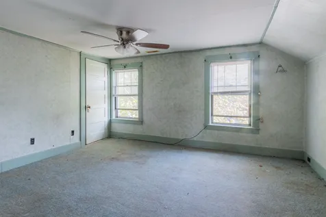3 Edwards Street Nashua NH 03060