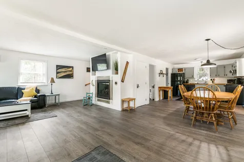 43 Sioux Path Sunapee NH 03782