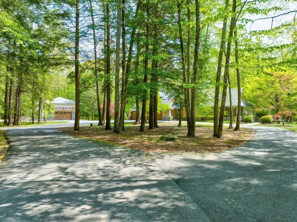 3r Birnum Woods Road Stratham NH 03885