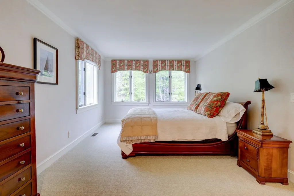 3r Birnum Woods Road Stratham NH 03885