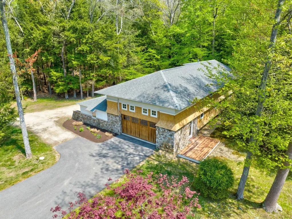 3r Birnum Woods Road Stratham NH 03885