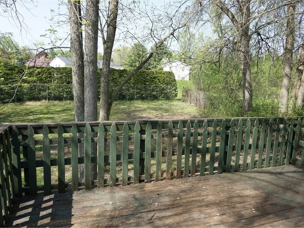 281 Hedgerow Drive Shelburne VT 05482