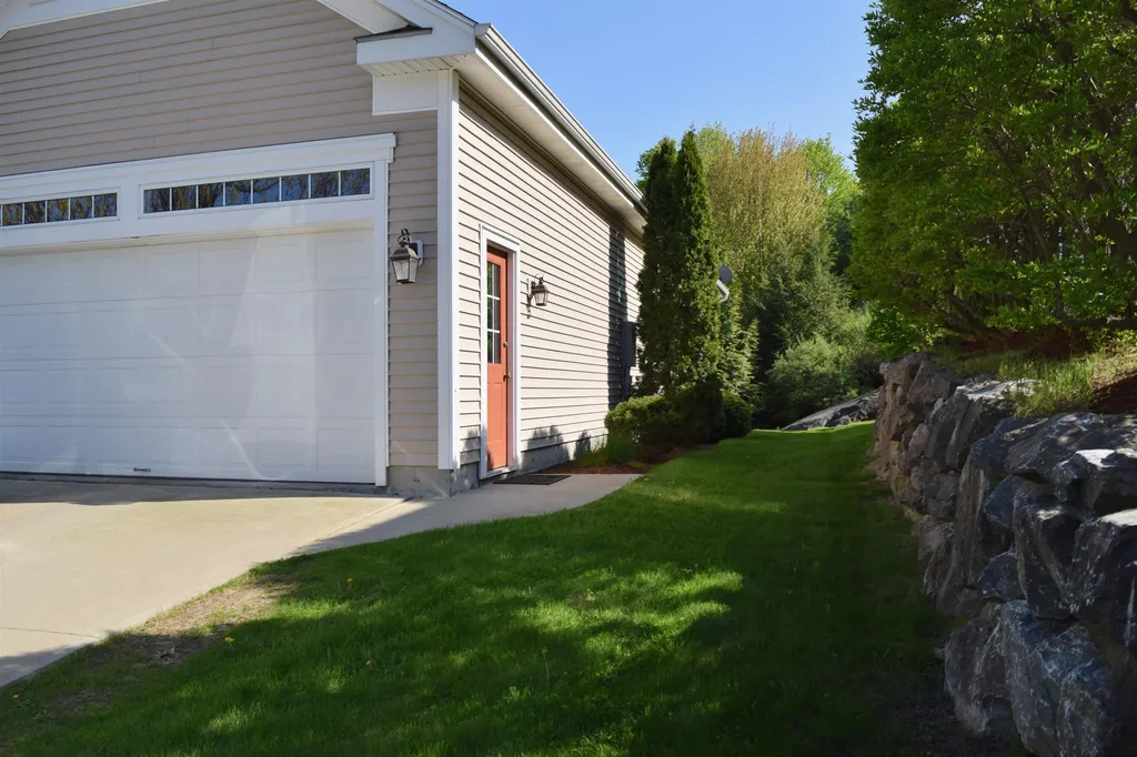 25 Fieldstone Drive South Burlington VT 05403
