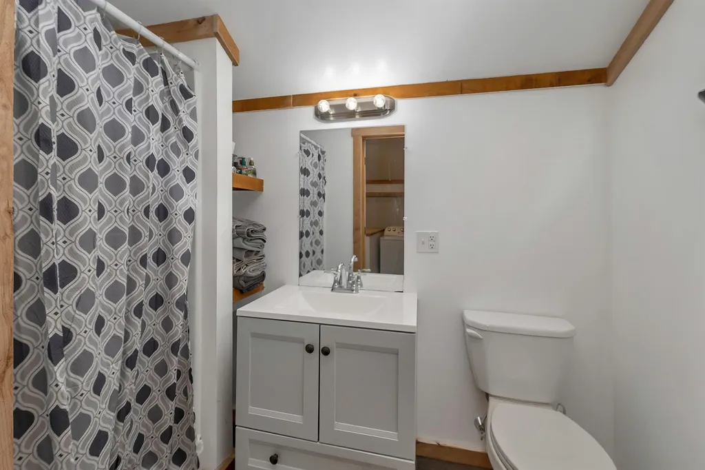 30 Hermit Woods Road Meredith NH 03253