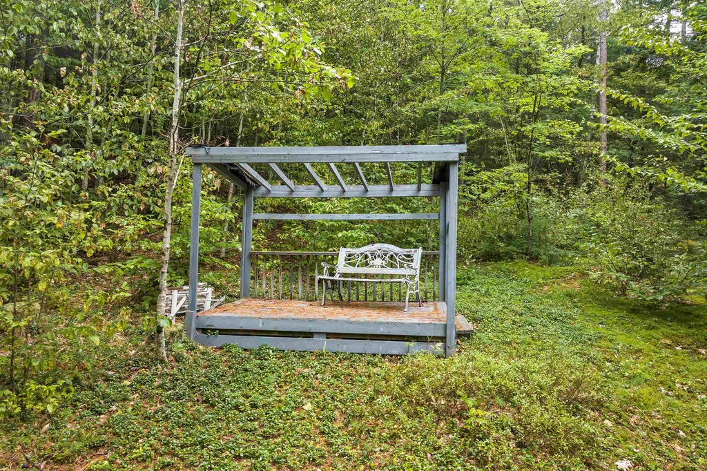 30 Hermit Woods Road Meredith NH 03253