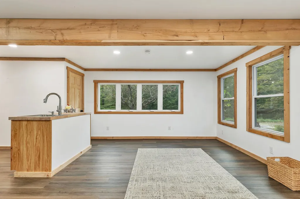 30 Hermit Woods Road Meredith NH 03253